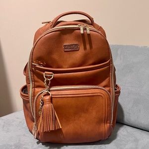 Itzy Ritzy Boss Plus Cognac